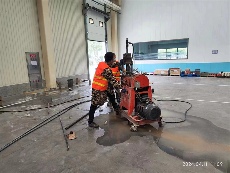 前进厂房地面下沉塌陷注浆加固施工